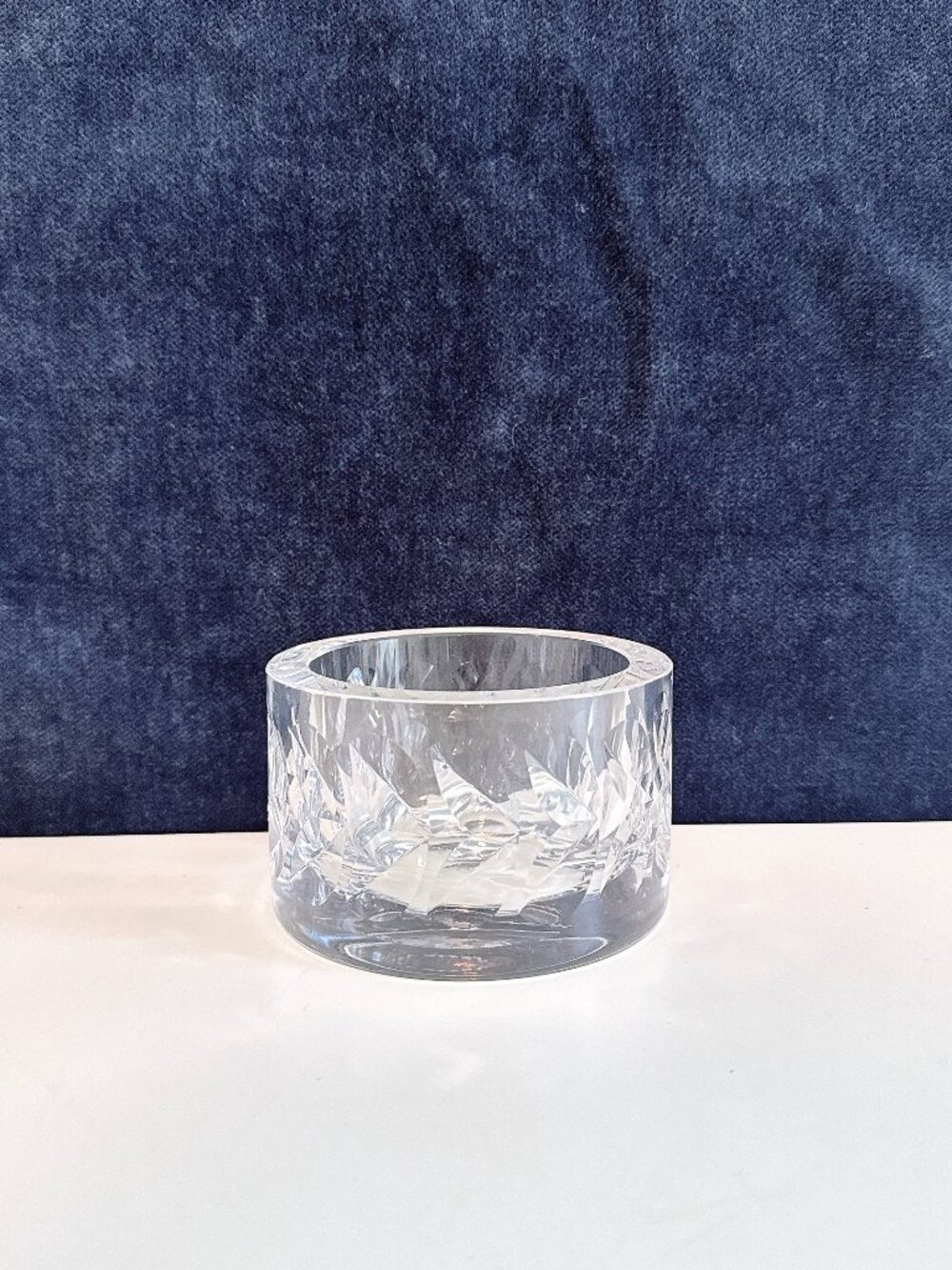 KOSTA BODA CUT CRYSTAL LOW BOWL SWEDISH ART GLASS PIECE SIGNED 56854 HEAVY